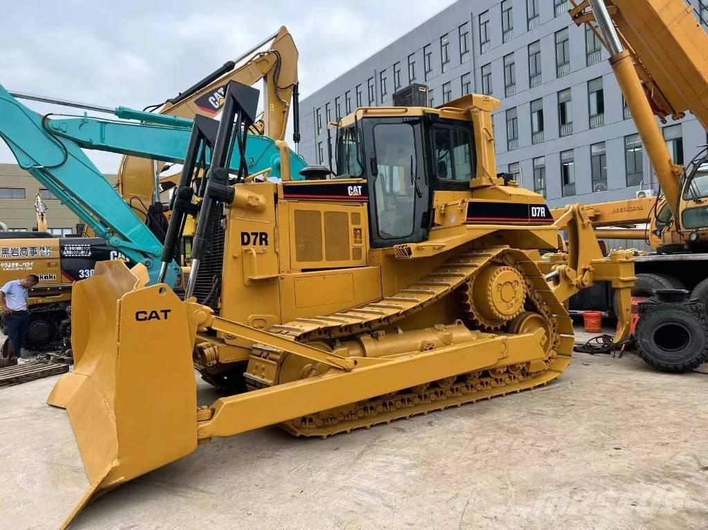 CAT D 7 R Pásové dozéry