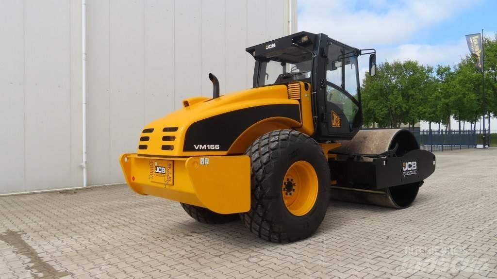 JCB VM166D Ťahačové valce