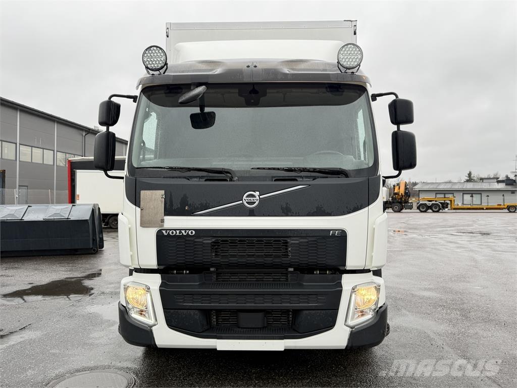 Volvo FE320 4X2 Skriňová nadstavba