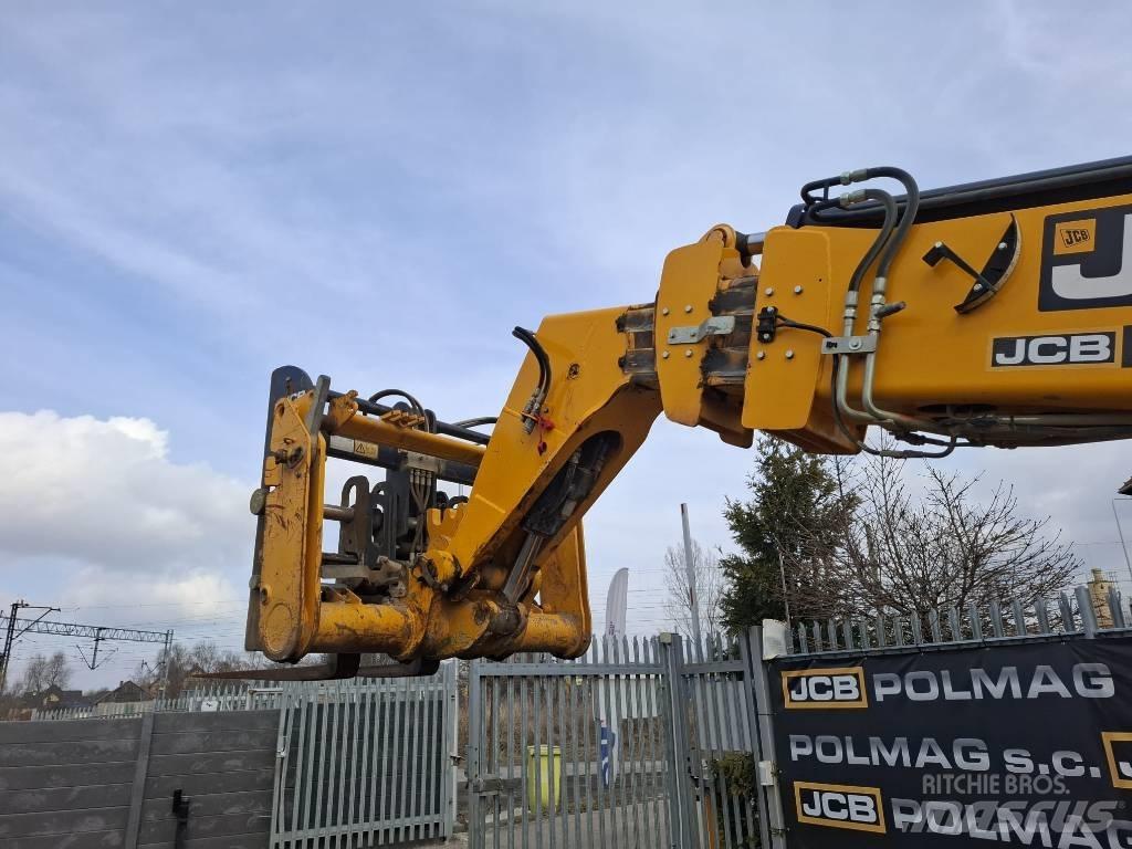 JCB 540-140 Teleskopické manipulátory