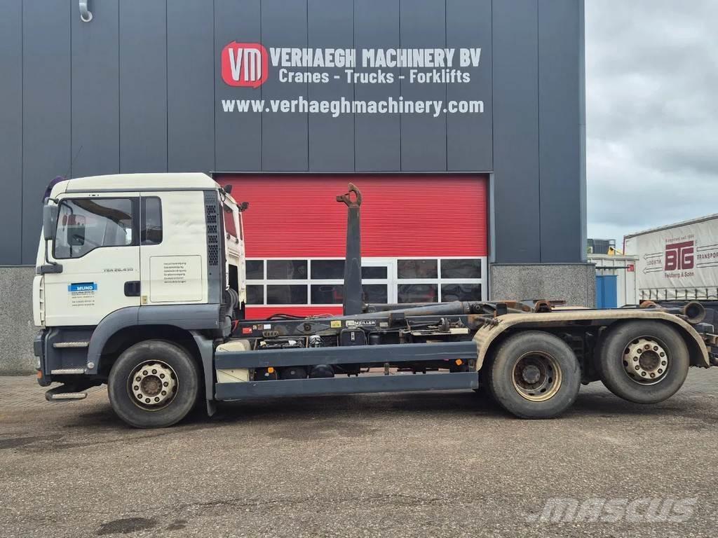MAN 26 430 Hákový nosič kontajnerov
