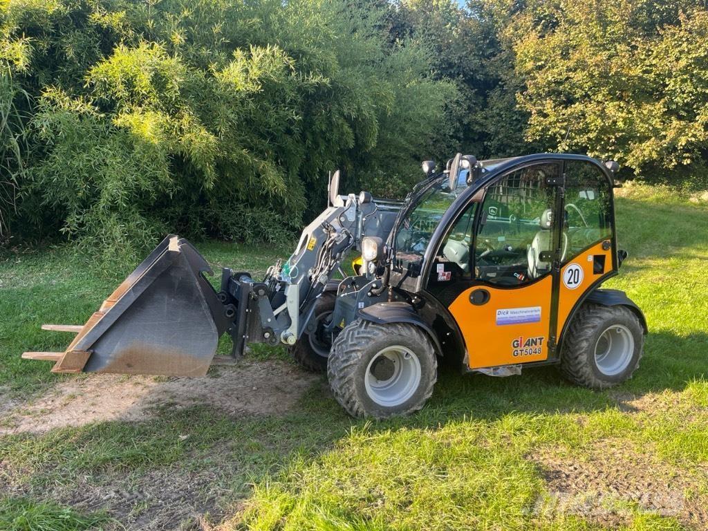 GiANT GT 5048 Teleskopické manipulátory