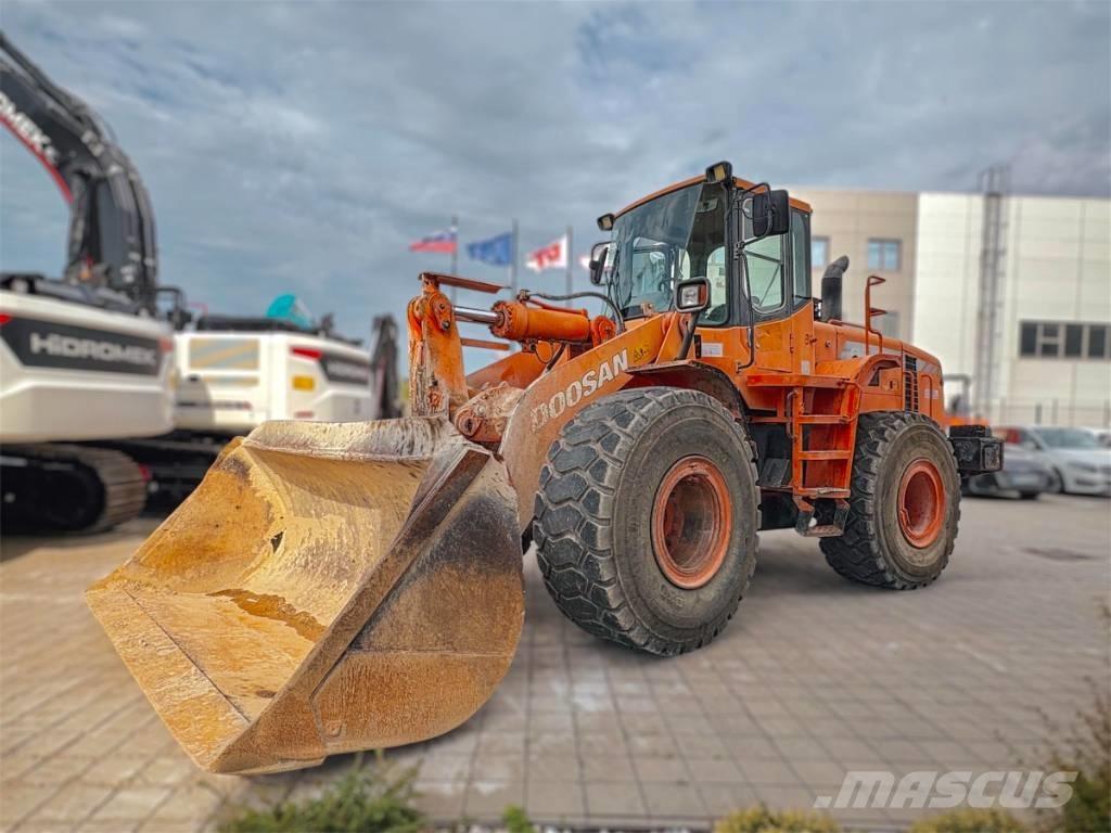 Doosan DL 300 Kolesové nakladače