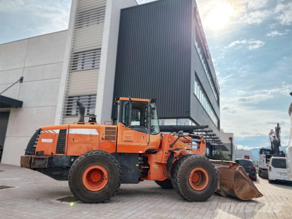 Doosan DL 300 Kolesové nakladače