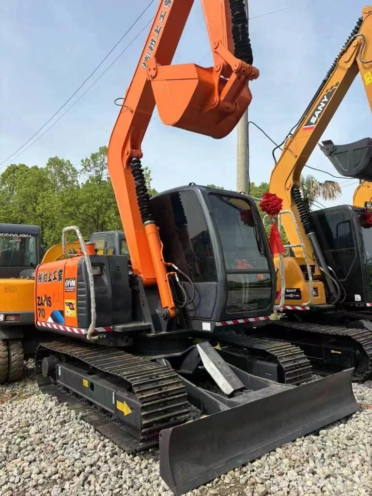 Hitachi ZX 70 Pásové rýpadlá