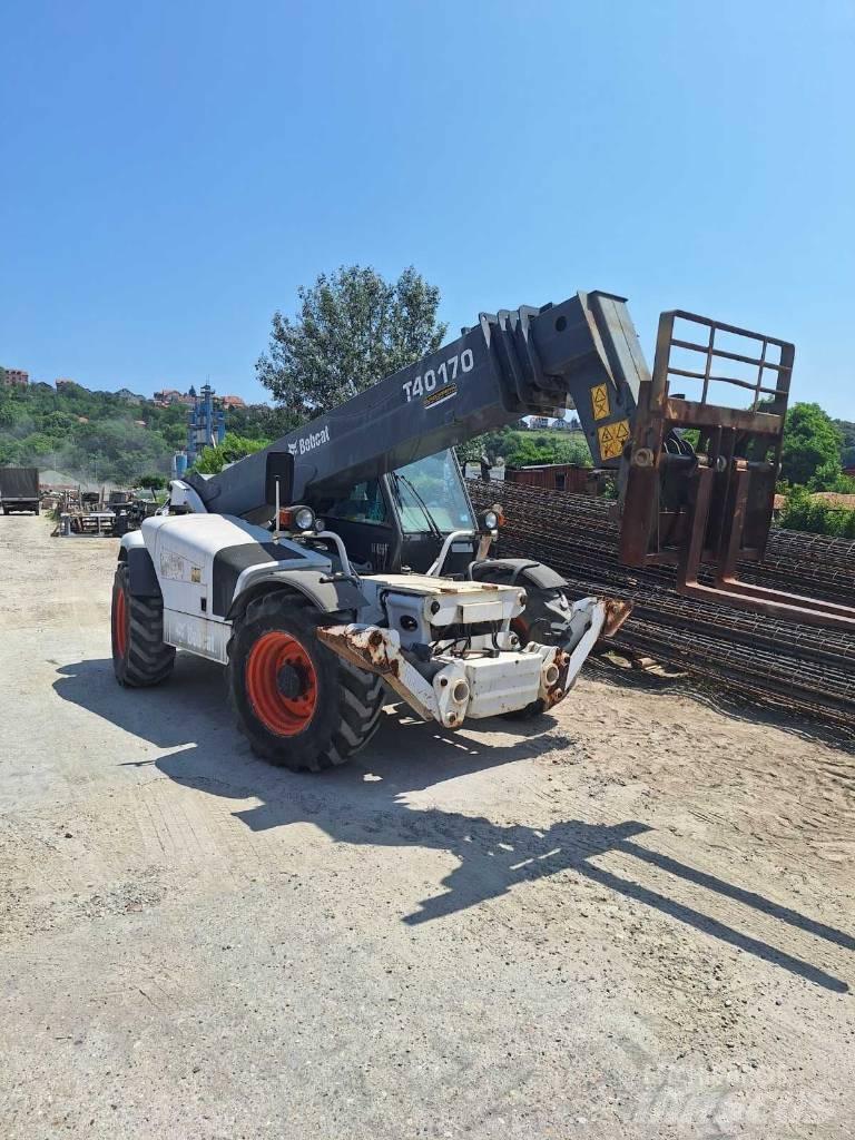 Bobcat T40170 Teleskopické manipulátory
