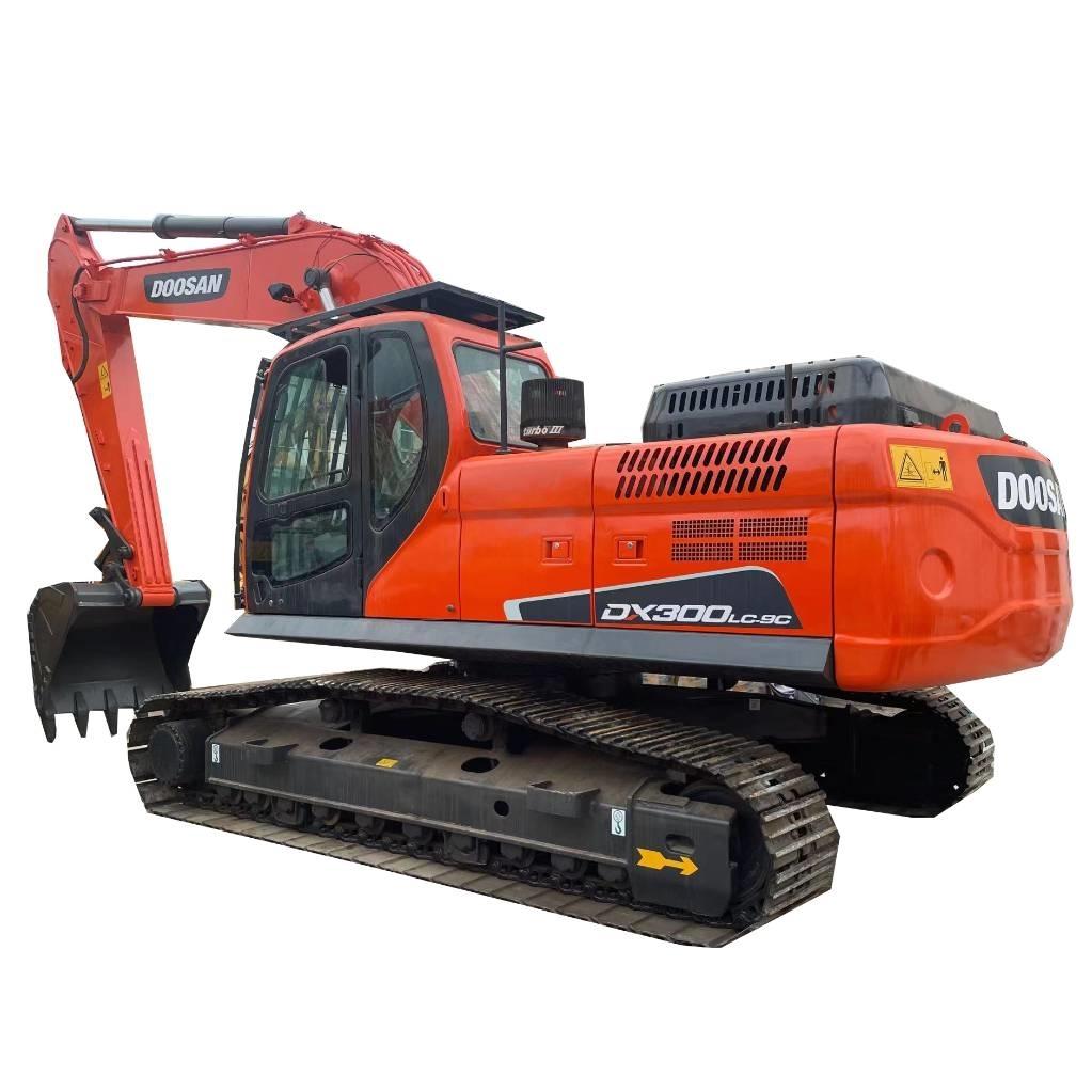 Doosan DX300 Pásové rýpadlá