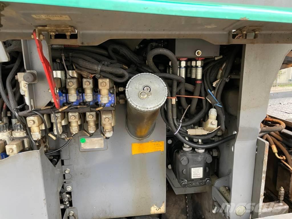 Vögele SUPER 1300-3I Finišéry