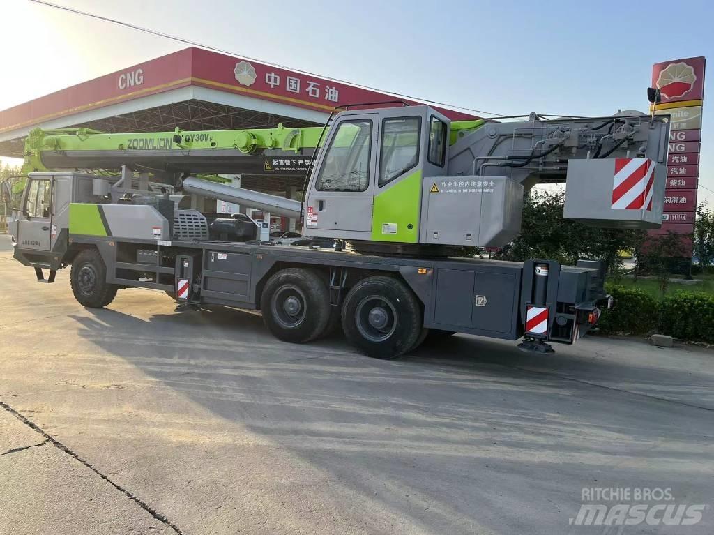Zoomlion QY25V Univerzálne terénne žeriavy