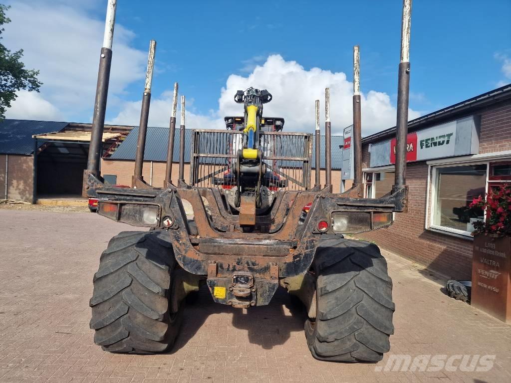 Komatsu 855 Lesné traktory