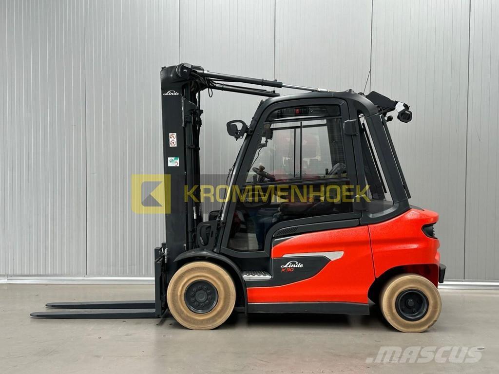 Linde X 30 Akumulátorové vozíky