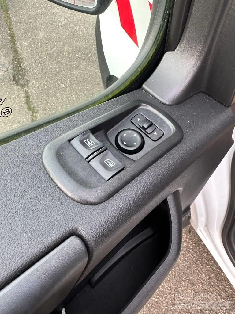 Renault Master Prívesové plošiny