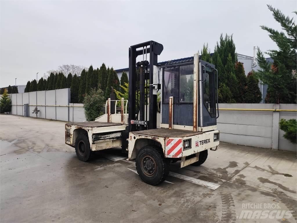 Terex Fuchs SF50U Bočný vysokozdvižný vozík