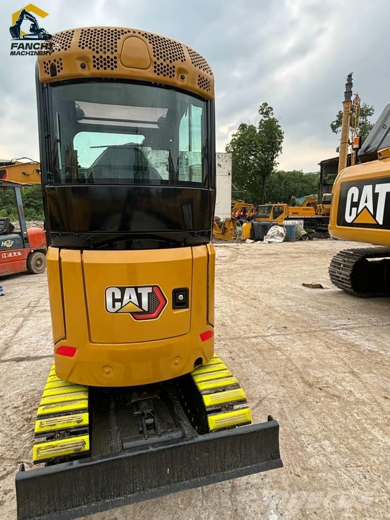 CAT 302 Mini rýpadlá < 7t