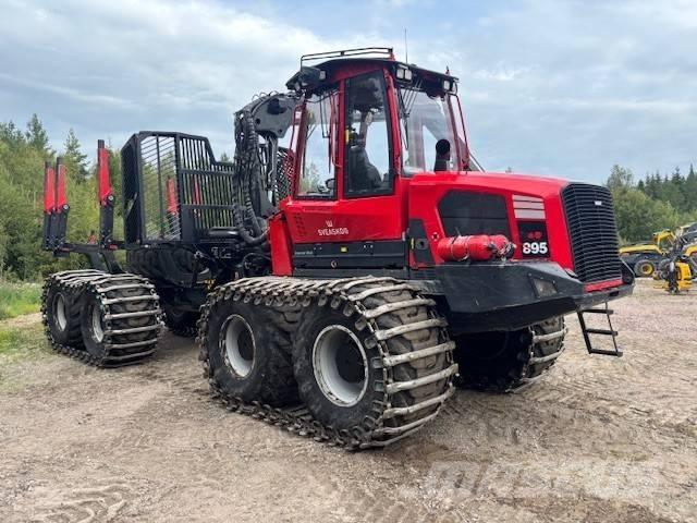 Komatsu 895 Lesné traktory