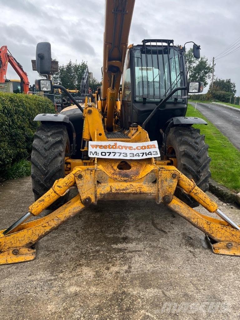 JCB 535-140 Teleskopické manipulátory