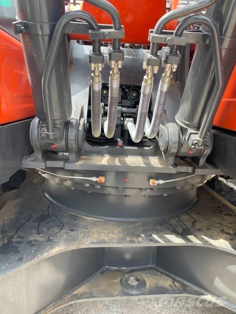 Doosan DX 225 Midi rýpadlá 7 t - 12 t
