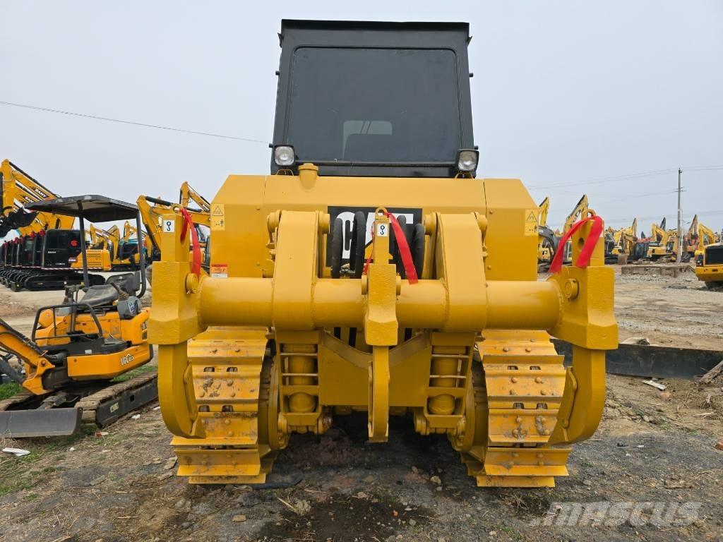 CAT D7G Pásové dozéry