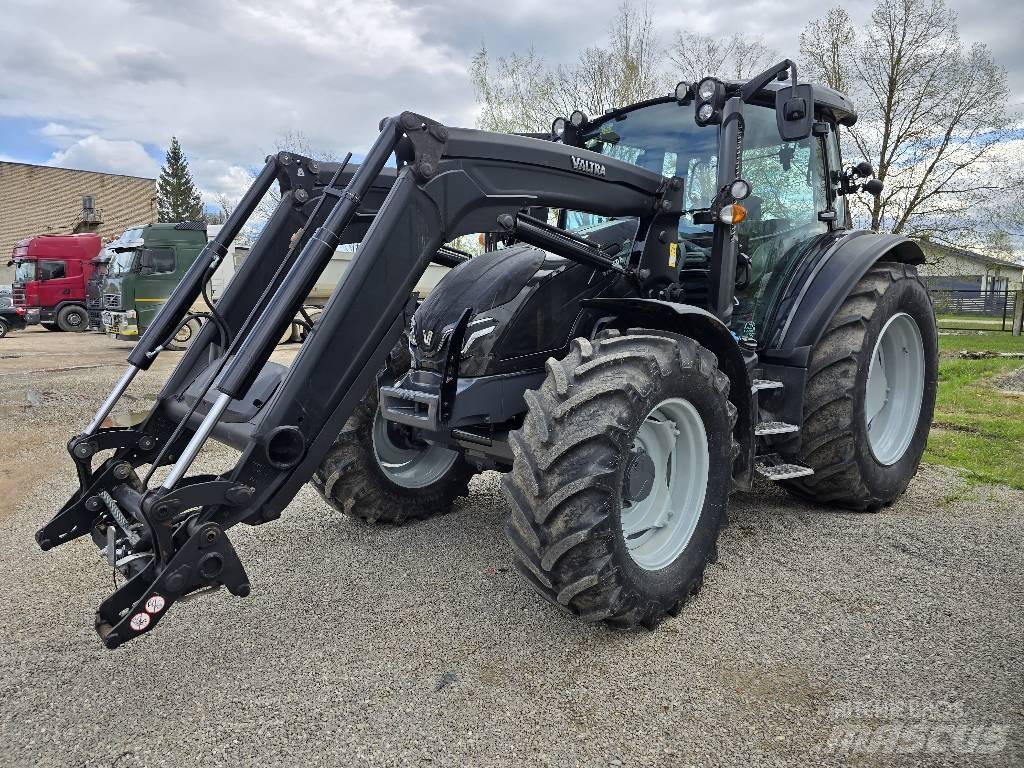 Valtra G125 A Traktory