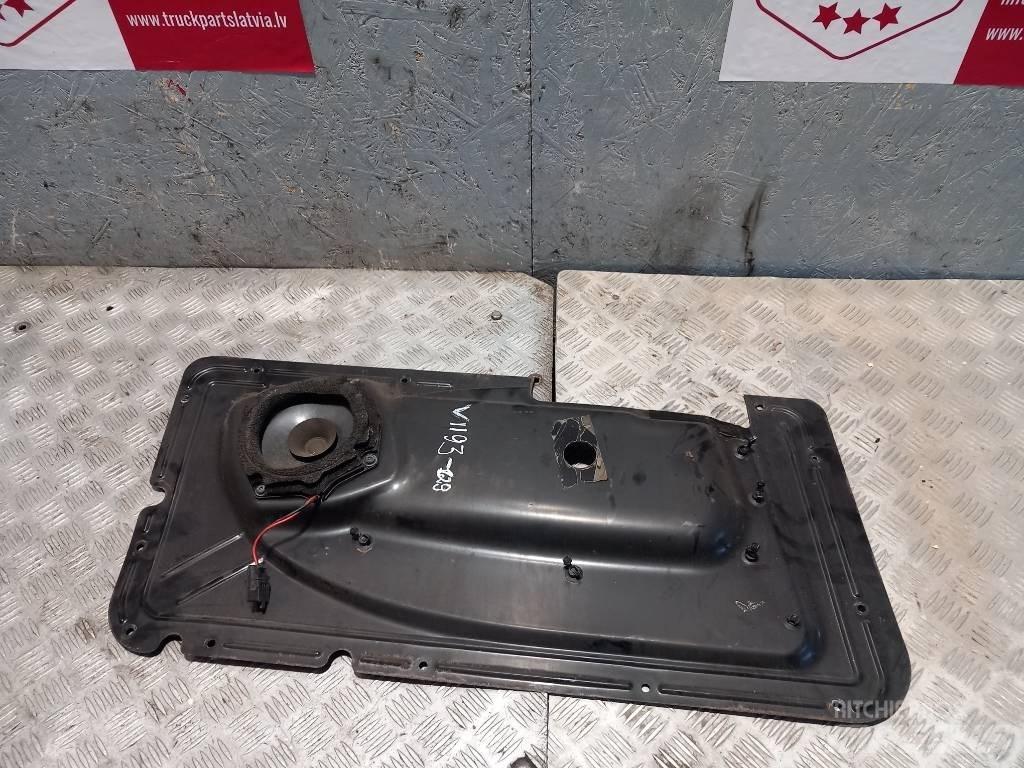 Volvo FH 12     20391514 Kabíny a interiér