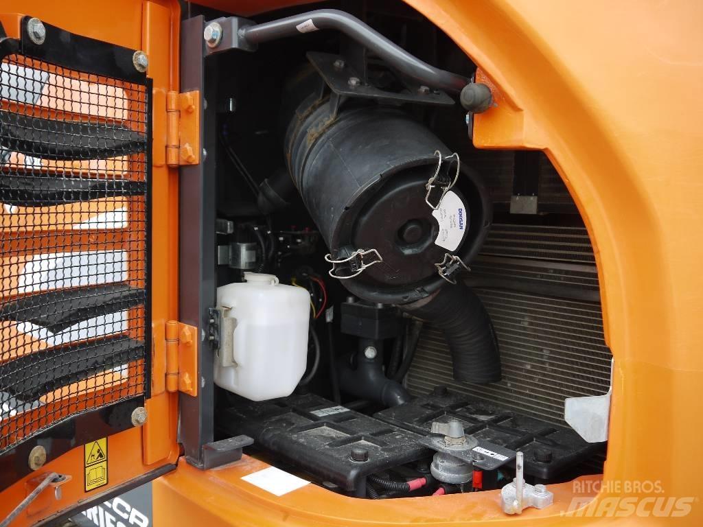 Doosan DX 140 LCR-5 Pásové rýpadlá