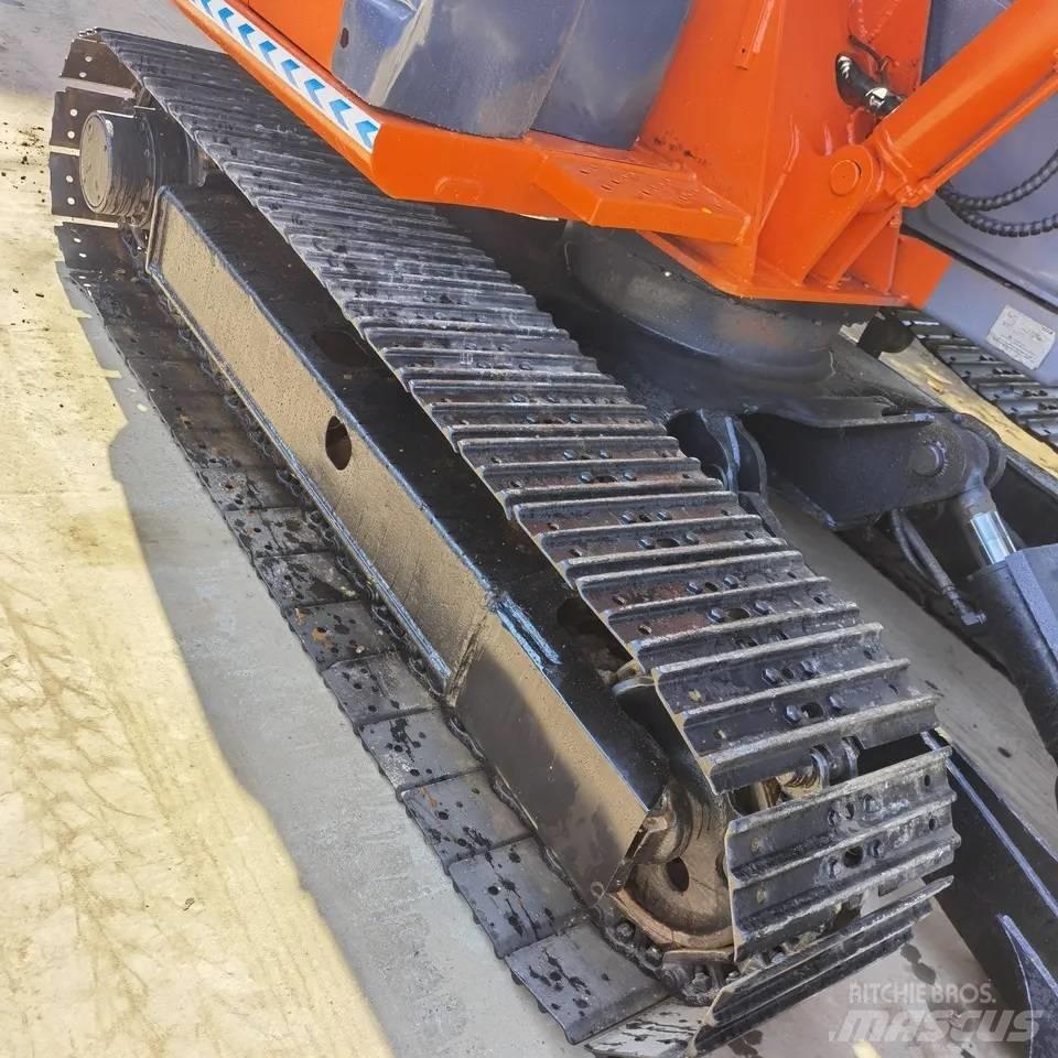 Hitachi ZX70 Pásové rýpadlá