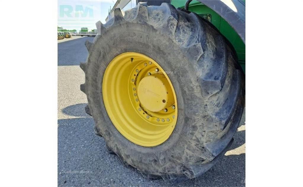 John Deere 7310 Traktory