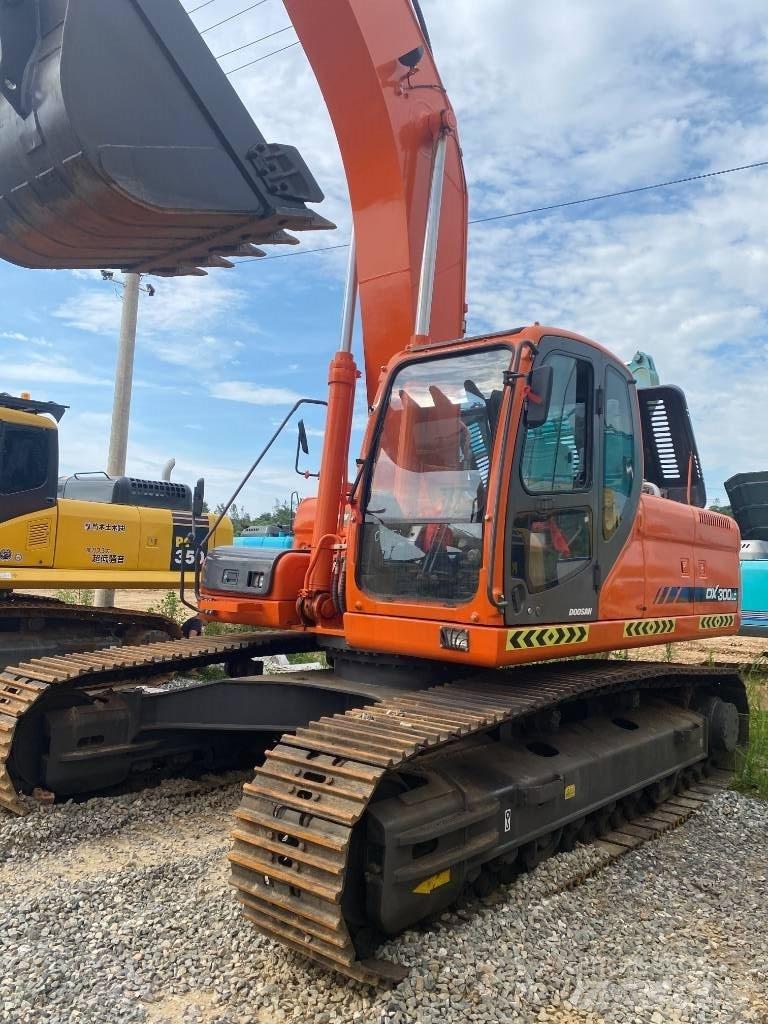 Doosan DX 300 LC Pásové rýpadlá