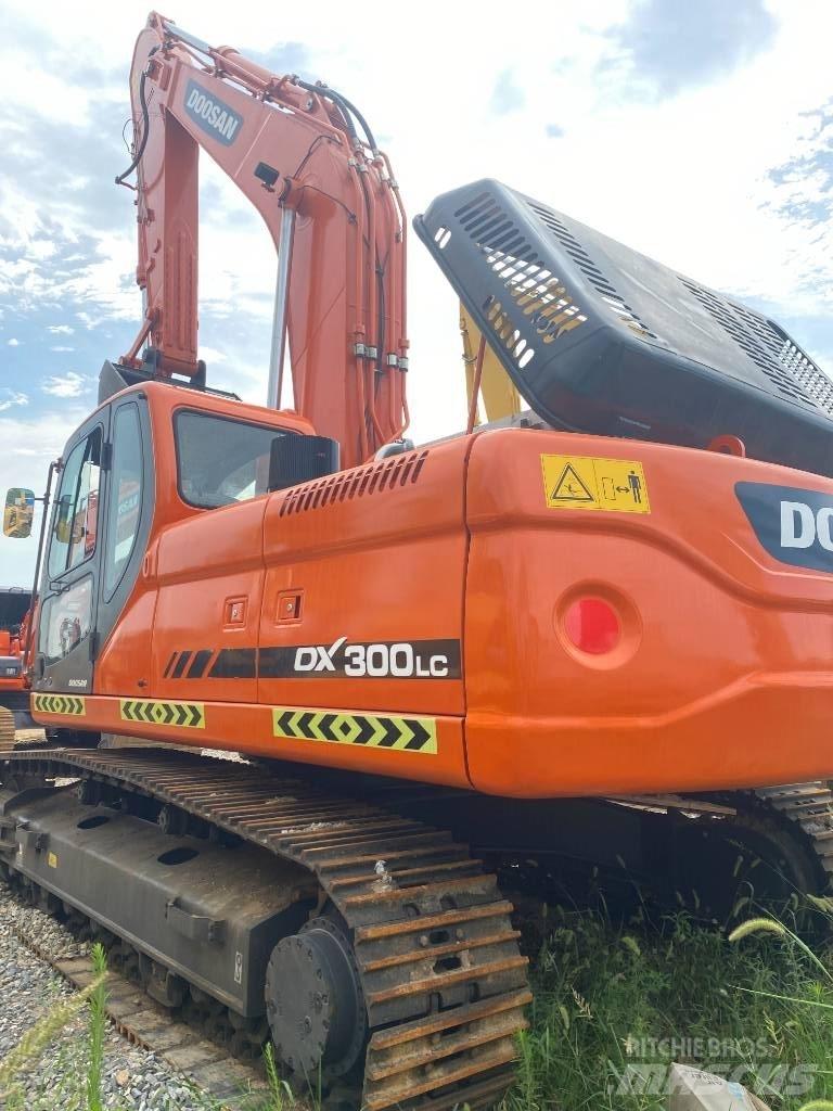 Doosan DX 300 LC Pásové rýpadlá