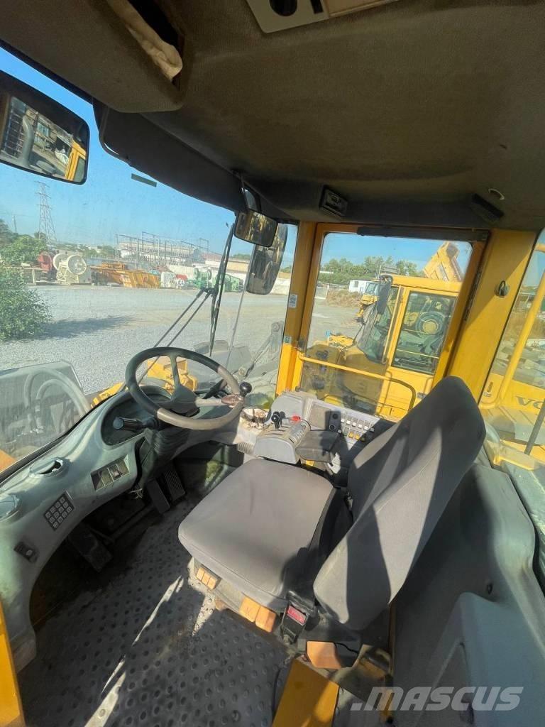 Volvo L 180 E Kolesové nakladače