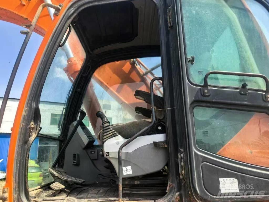 Doosan DX 260 Pásové rýpadlá