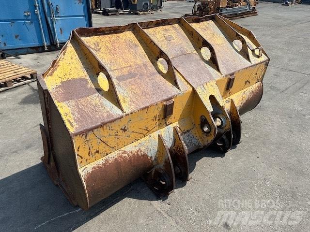 Liebherr LR 622 Lopaty