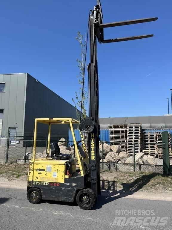 Hyster e3.00xl Akumulátorové vozíky