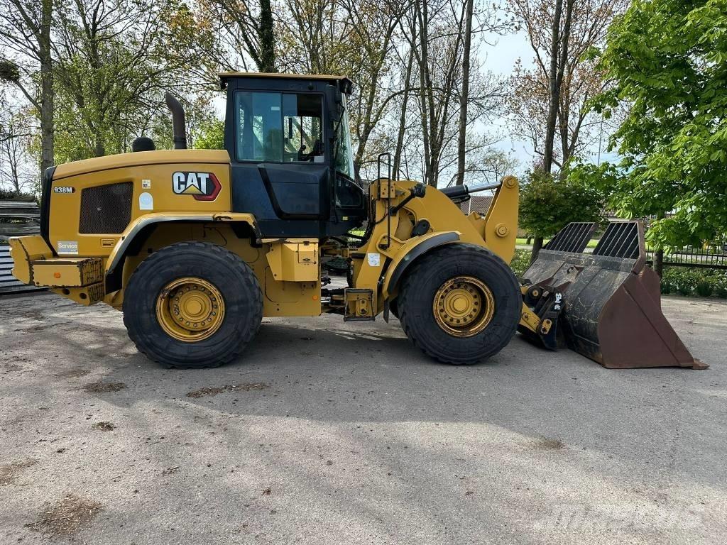 CAT 938 M Kolesové nakladače