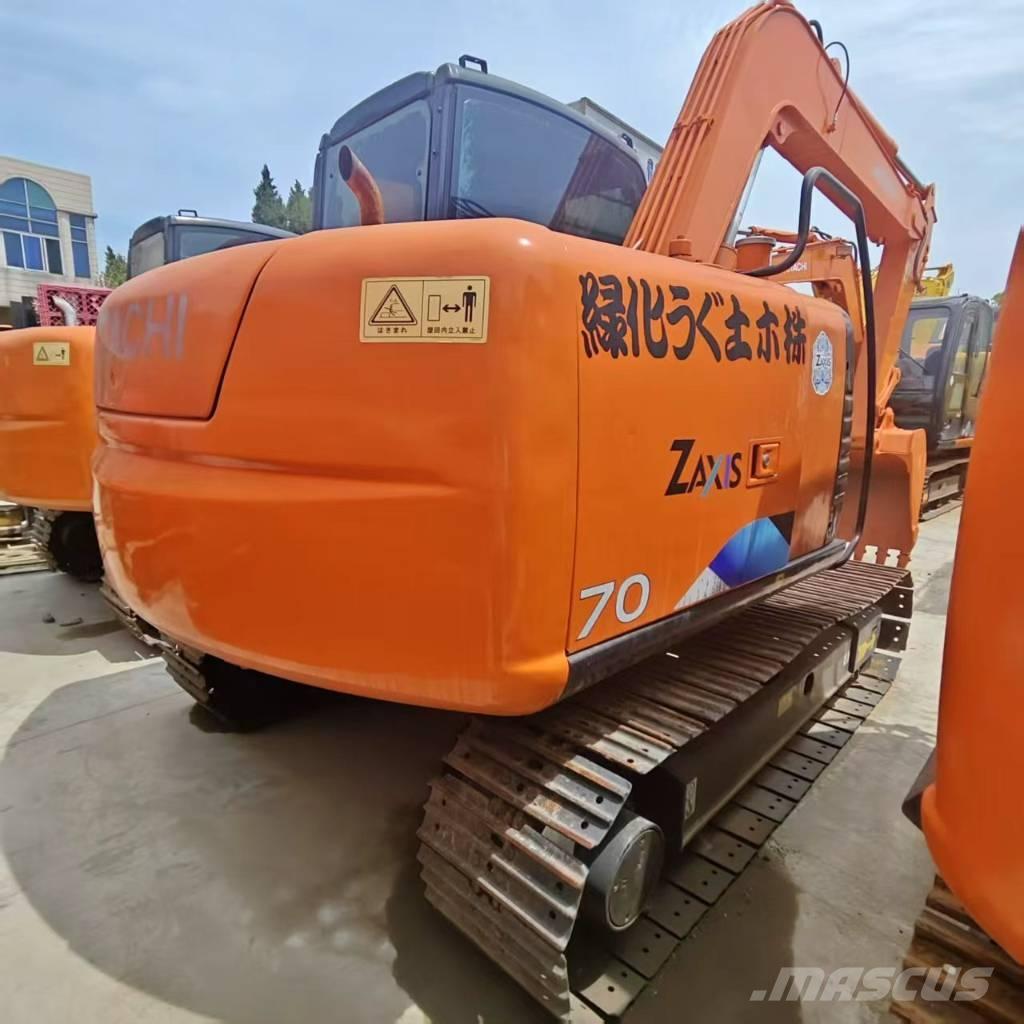 Hitachi ZX 70 Midi rýpadlá 7 t - 12 t
