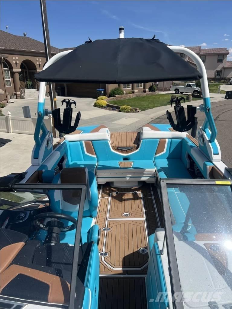  Nautique G23 Pracovné lode, bárky a pontóny