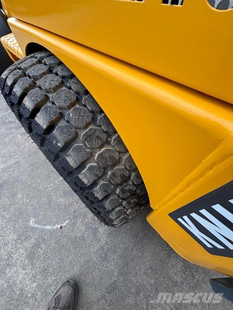 Knikmops KM 130 Kolesové nakladače