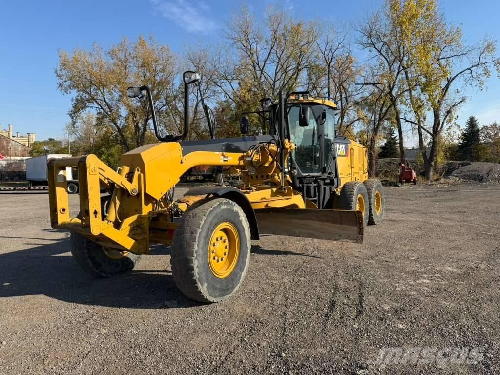 CAT 140 M 2 Grejdery