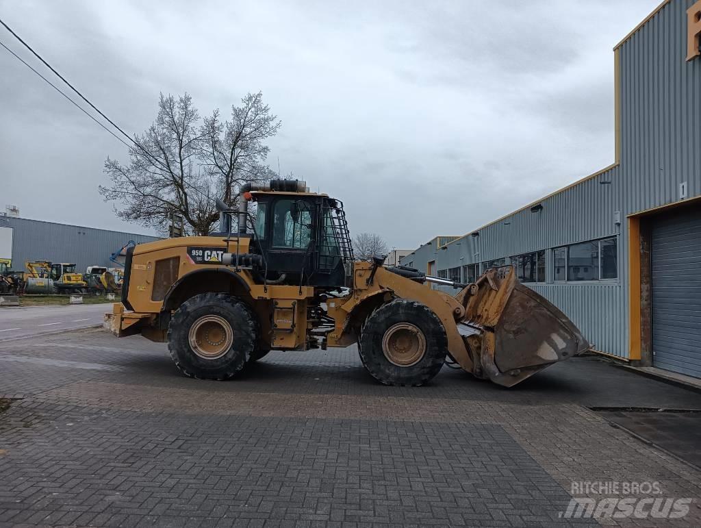 CAT 950GC Kolesové nakladače