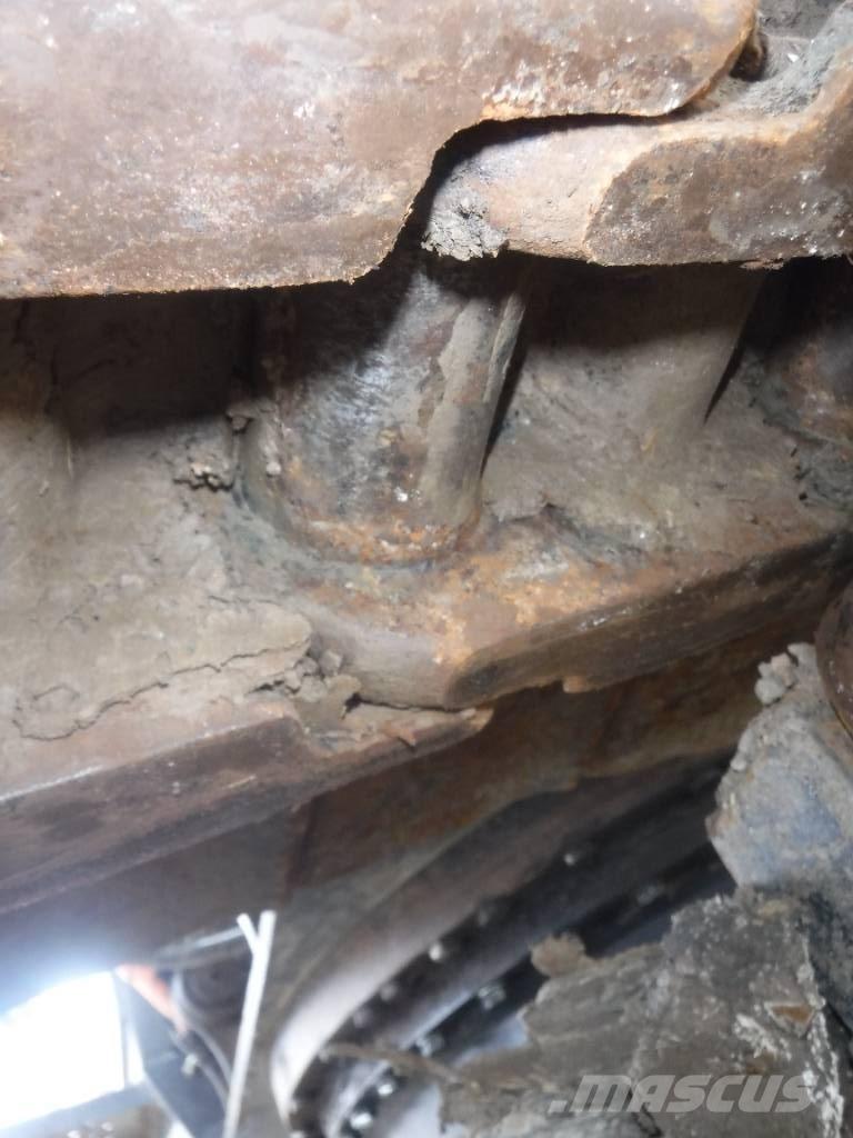 Hitachi ZX 210 LC-6 Pásové rýpadlá