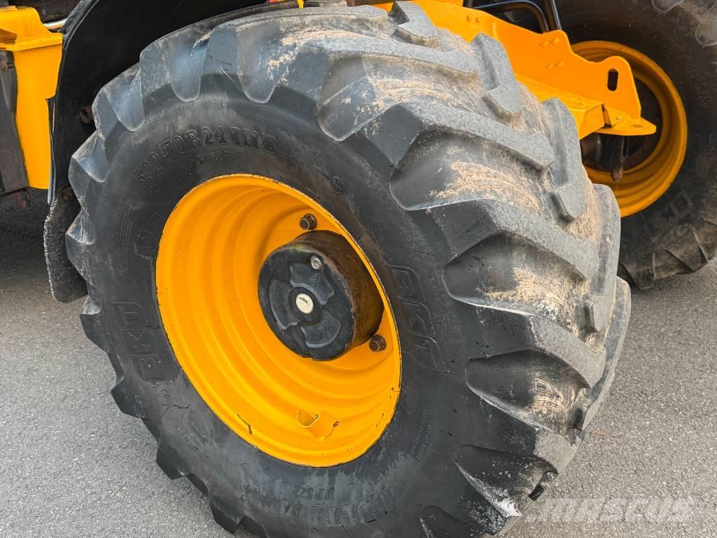 JCB TM320 Kolesové nakladače