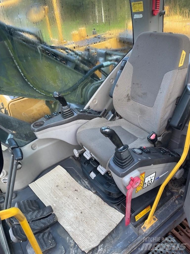 Volvo EC210C Pásové rýpadlá