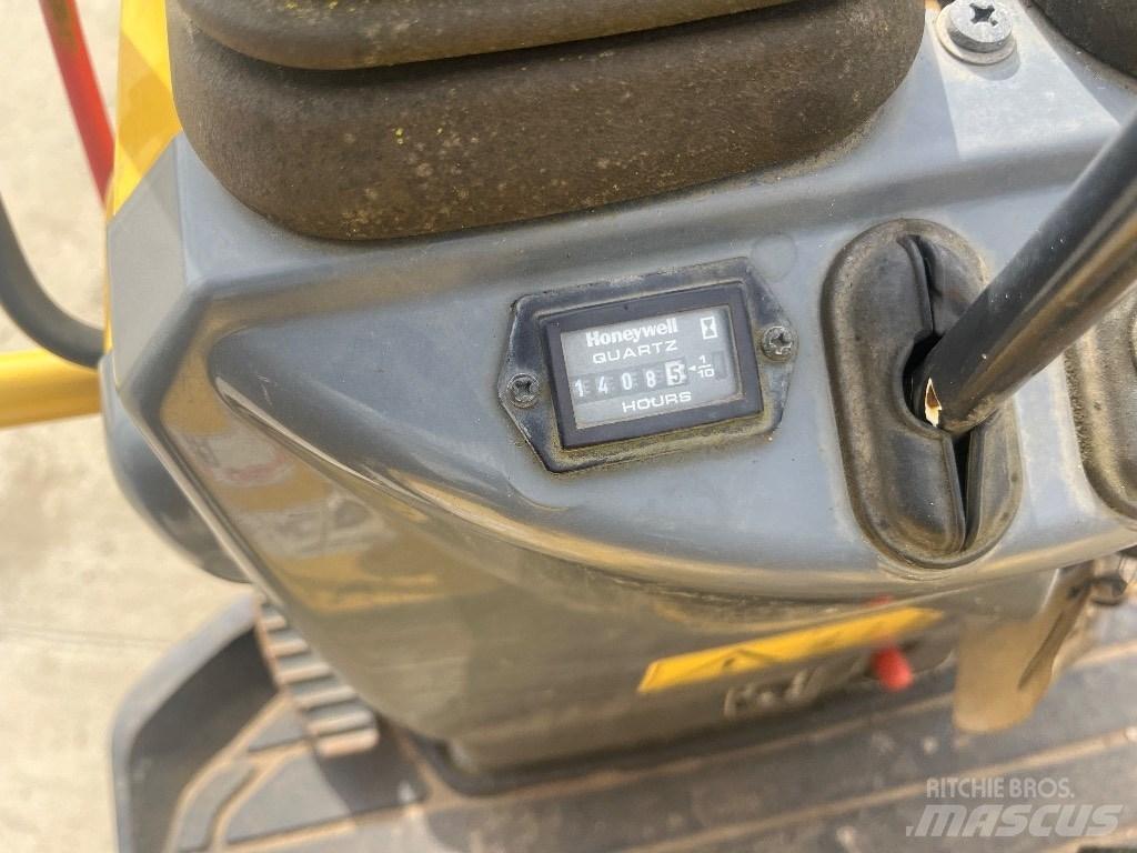 Yanmar SV 08 Mini rýpadlá < 7t