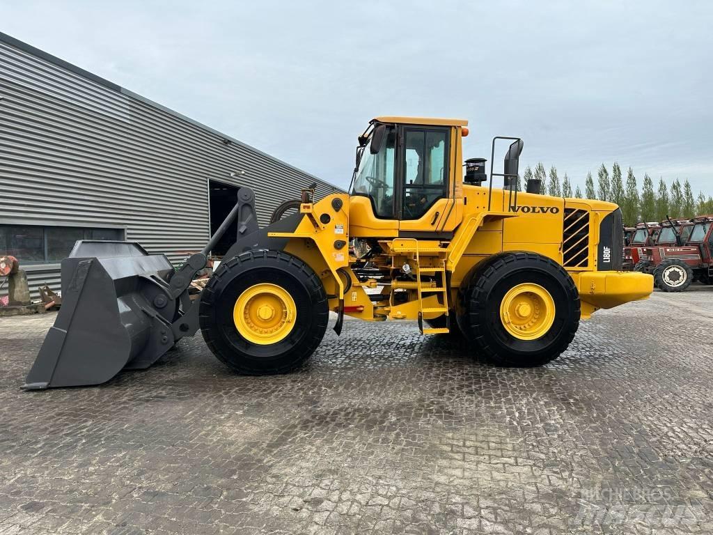 Volvo L180F Kolesové nakladače