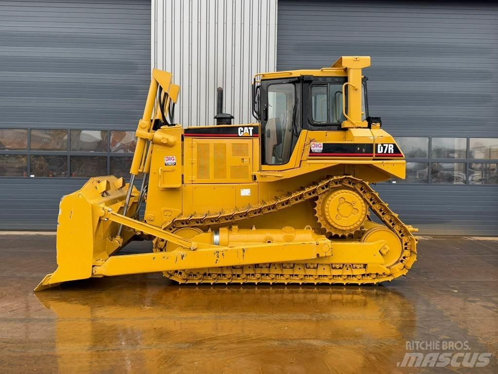 CAT D7R Pásové dozéry