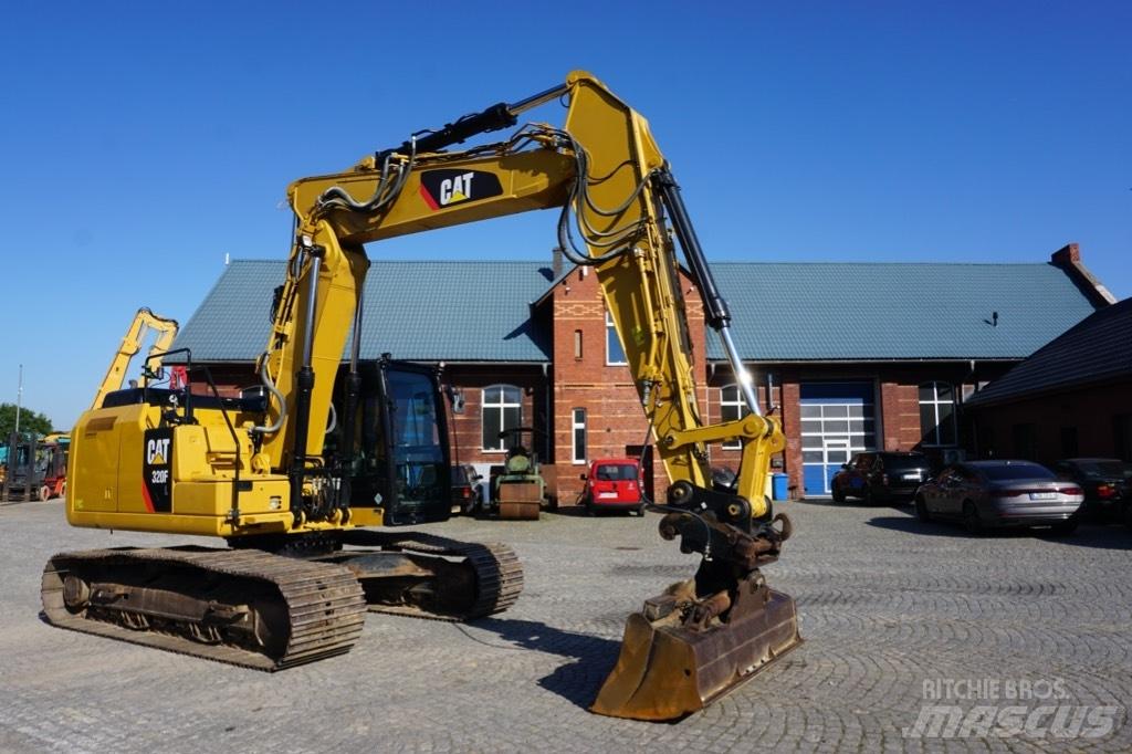 CAT 320 FL Pásové rýpadlá