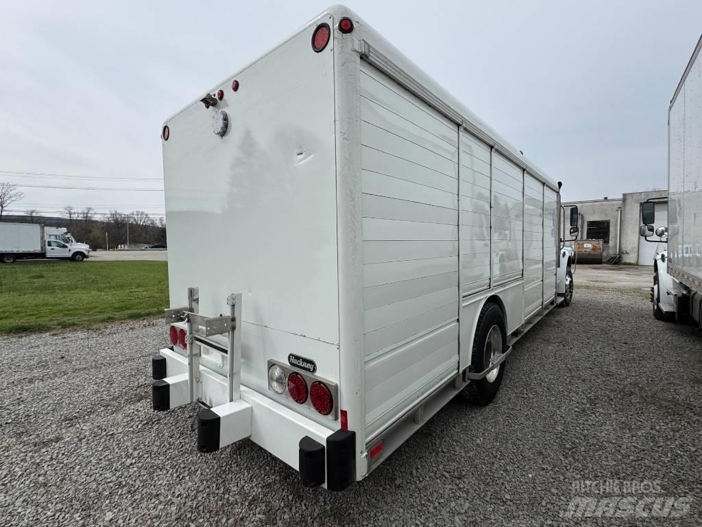 Freightliner M2 Vozidlá pre prepravu nápojov