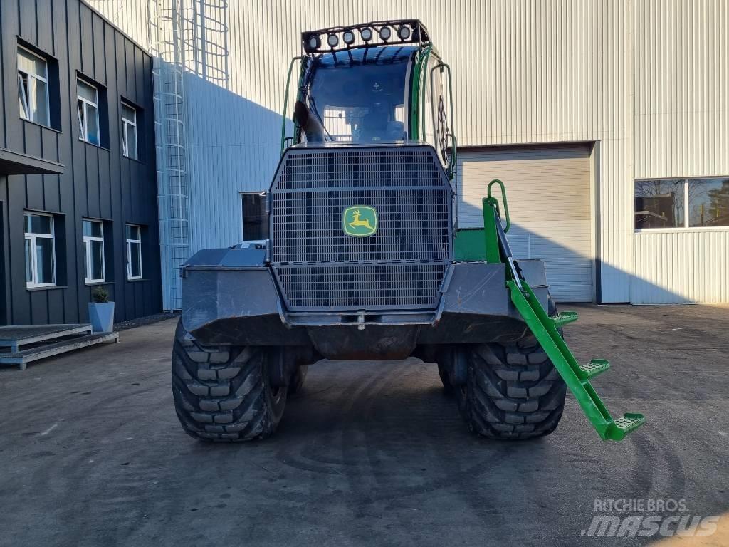 John Deere 1010 G Lesné traktory