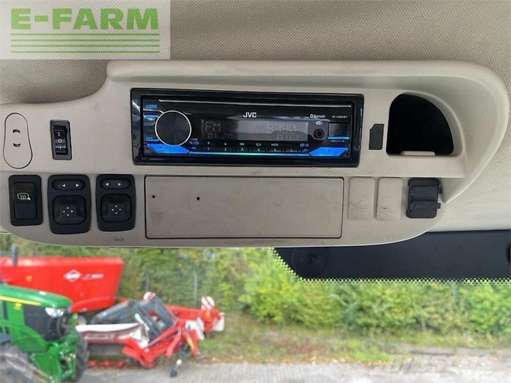 John Deere 6130 r Traktory