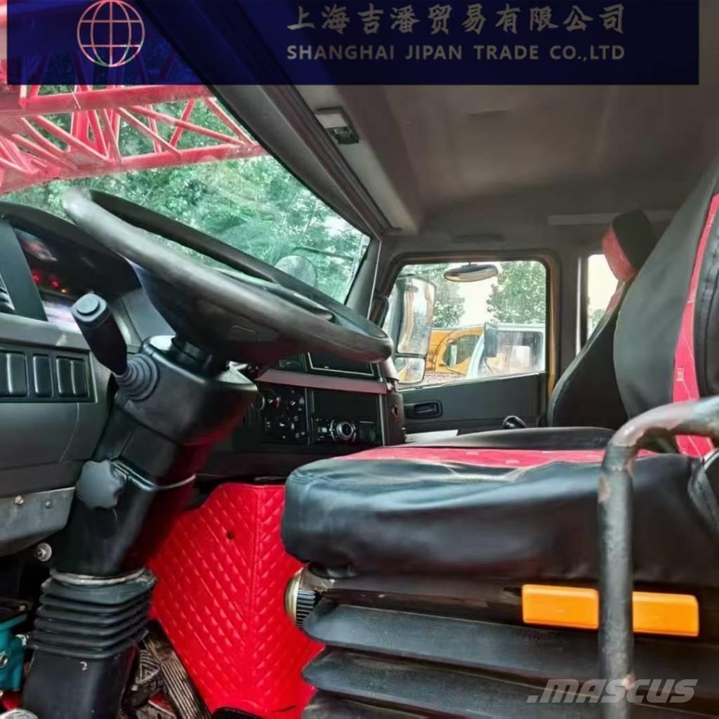 Sany STC 800 T5 Univerzálne terénne žeriavy